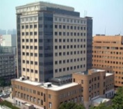神奈川県家庭裁判所の外観